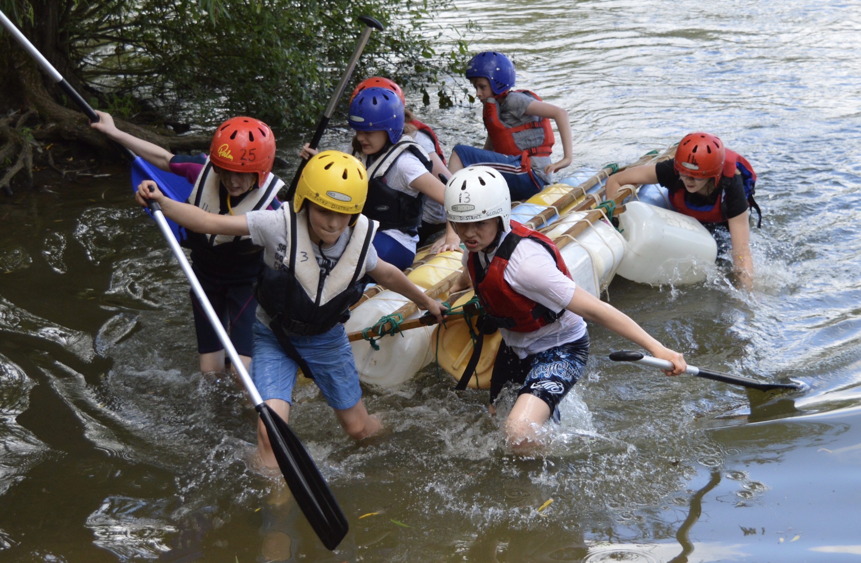 BRAUNSTON SCOUTS WIN RAFT RACE FOR RECORD 5TH TIME!